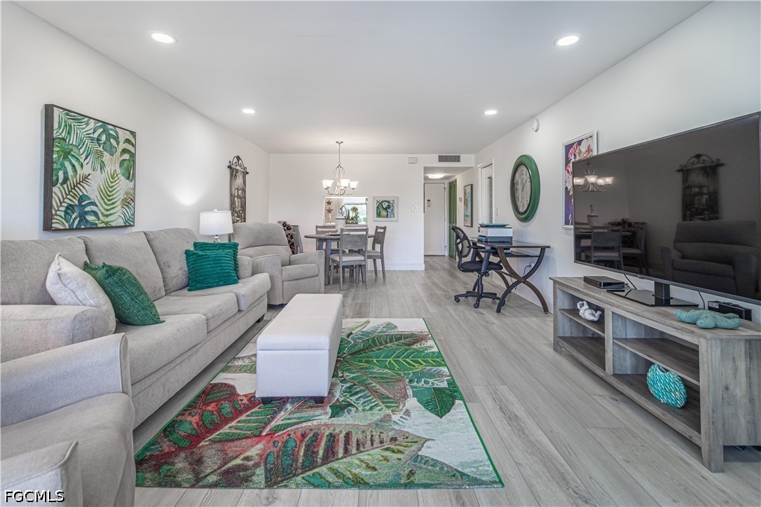 1700 Pine Valley Drive, Apt 118