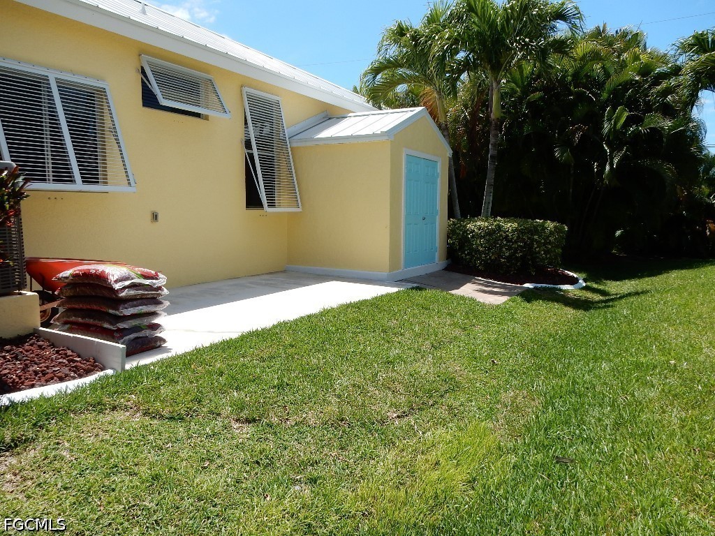 5302 SW 27th Place
