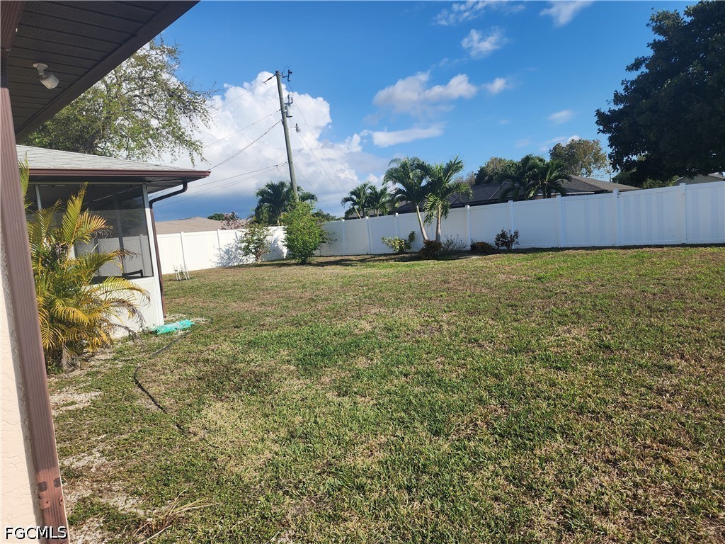 2102 SE 8th Terrace
