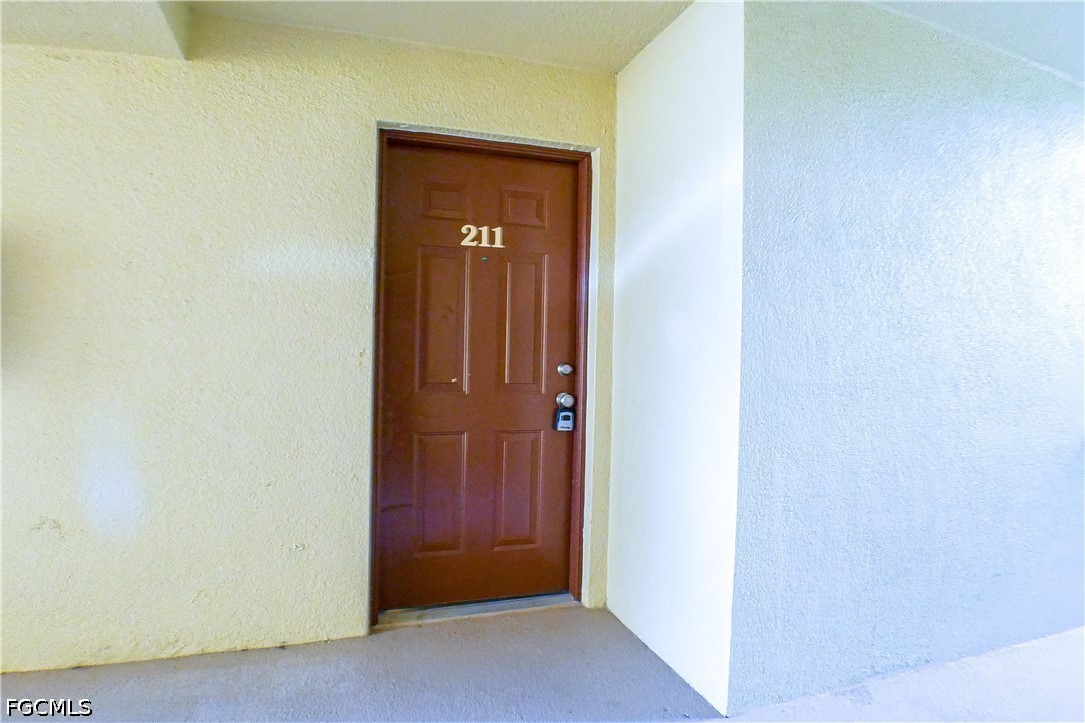 4113 residence Drive, Apt 211