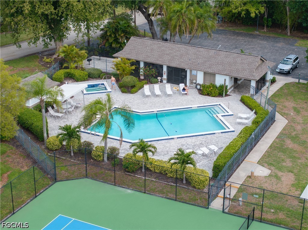 12331 Oak Brook Court