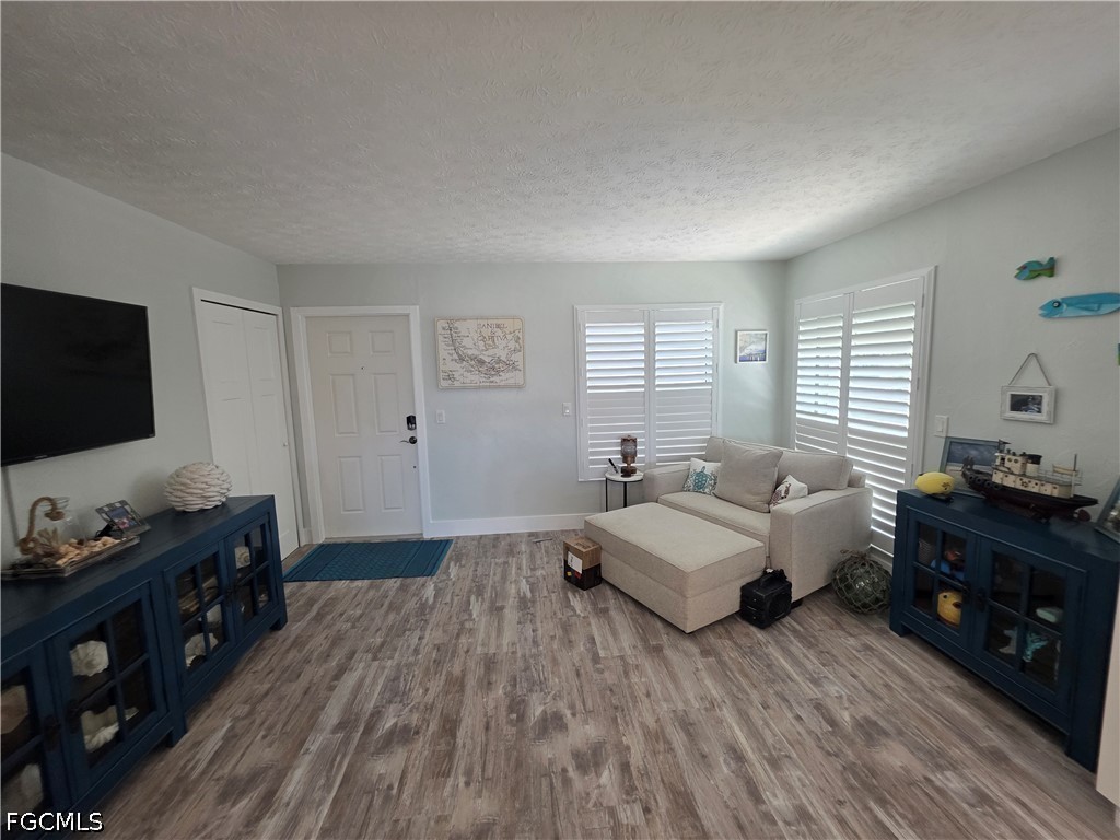 4006 SE 20th Place, Apt 4