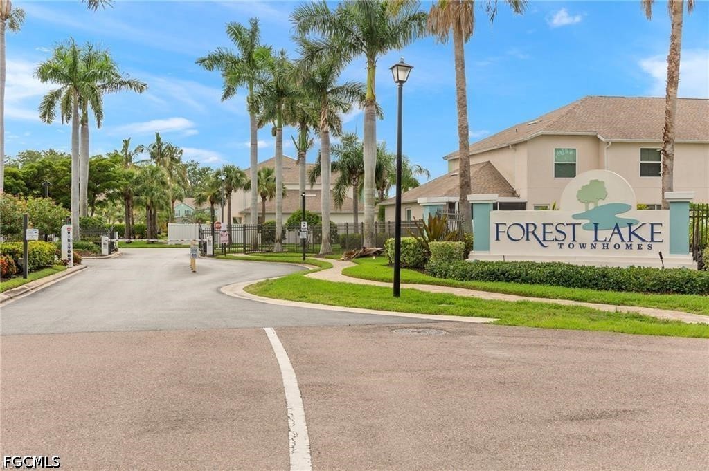 3630 Pine Oak Circle, Apt 105