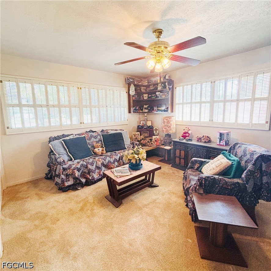 406  Leeland Heights Boulevard