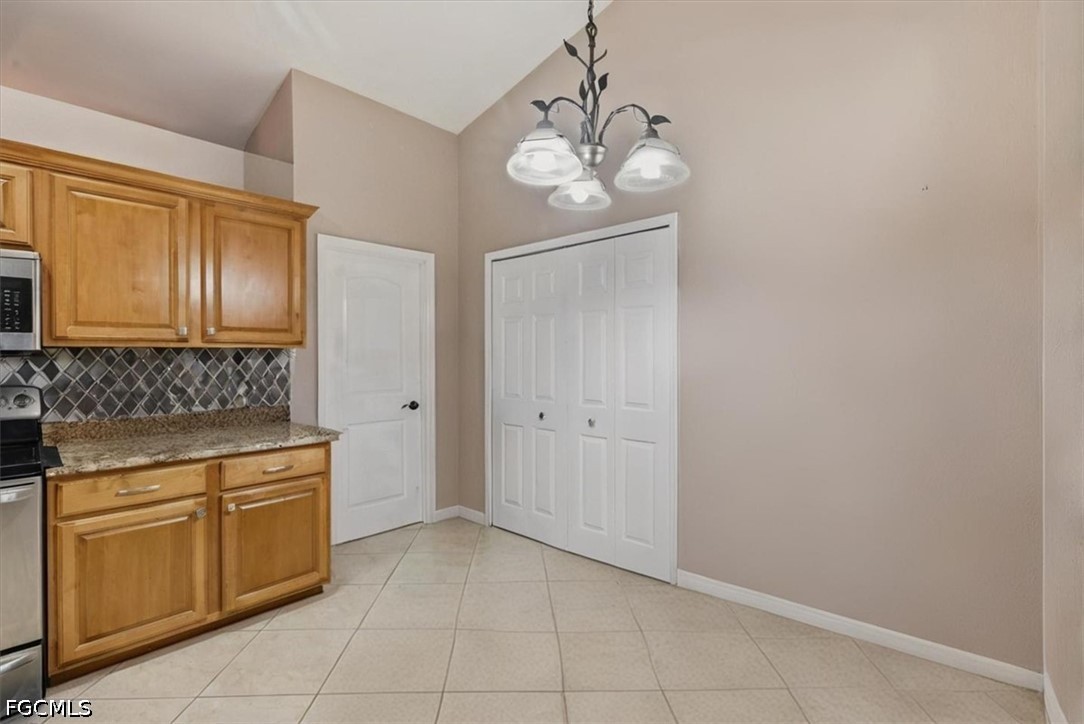 403 SW 28th Place