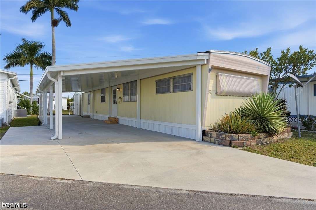 5558 Palm Beach Boulevard, Apt 82