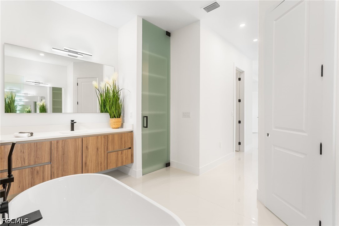 10 SW 33rd Avenue