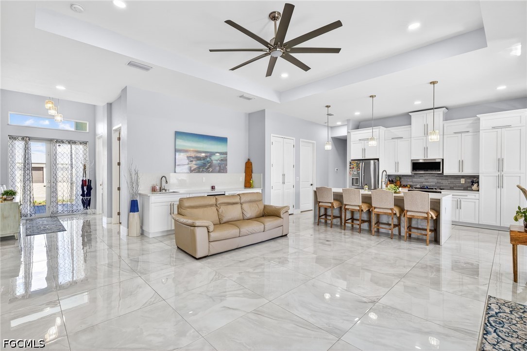 10 NW 35th Avenue