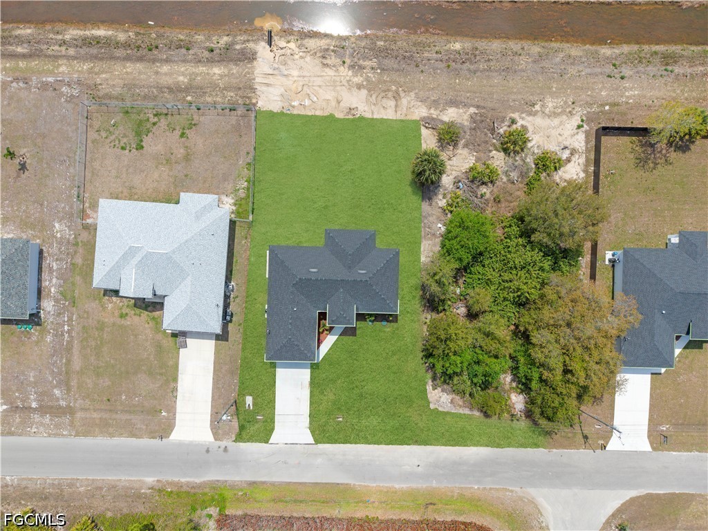 2705 Darlene Place