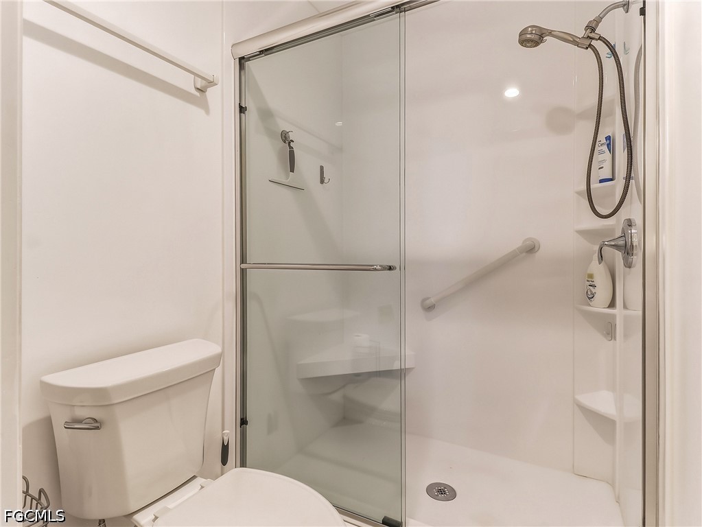15452  Admiralty Circle, Apt 9