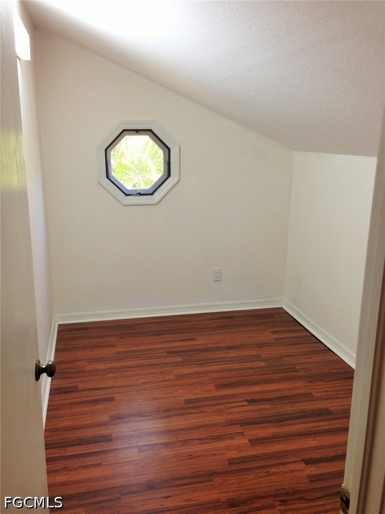 6024 Timberwood Circle, Apt 220