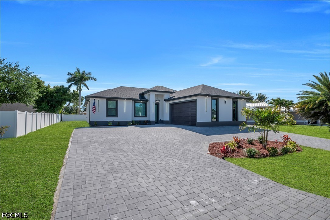 807  Nicholas Parkway
