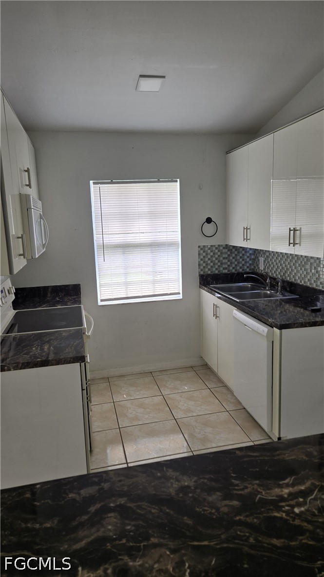 21 SW 24th Place
