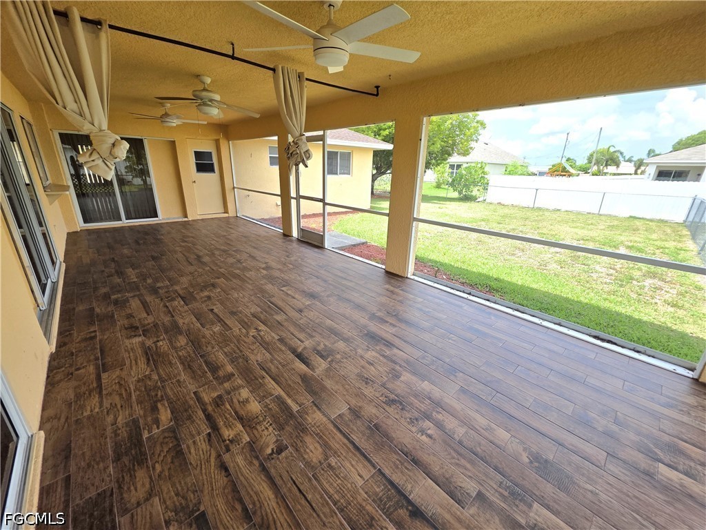 4614 SW 9th Place