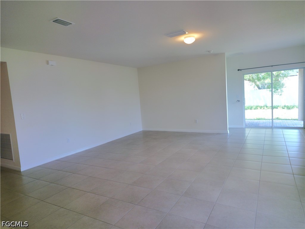 1148 NW 27th Court