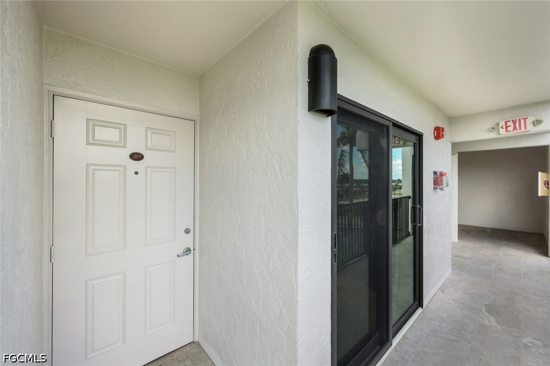 25840 Hickory Boulevard, Apt B301