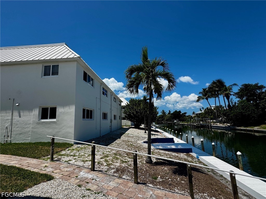 805 E Gulf Drive, Apt B4