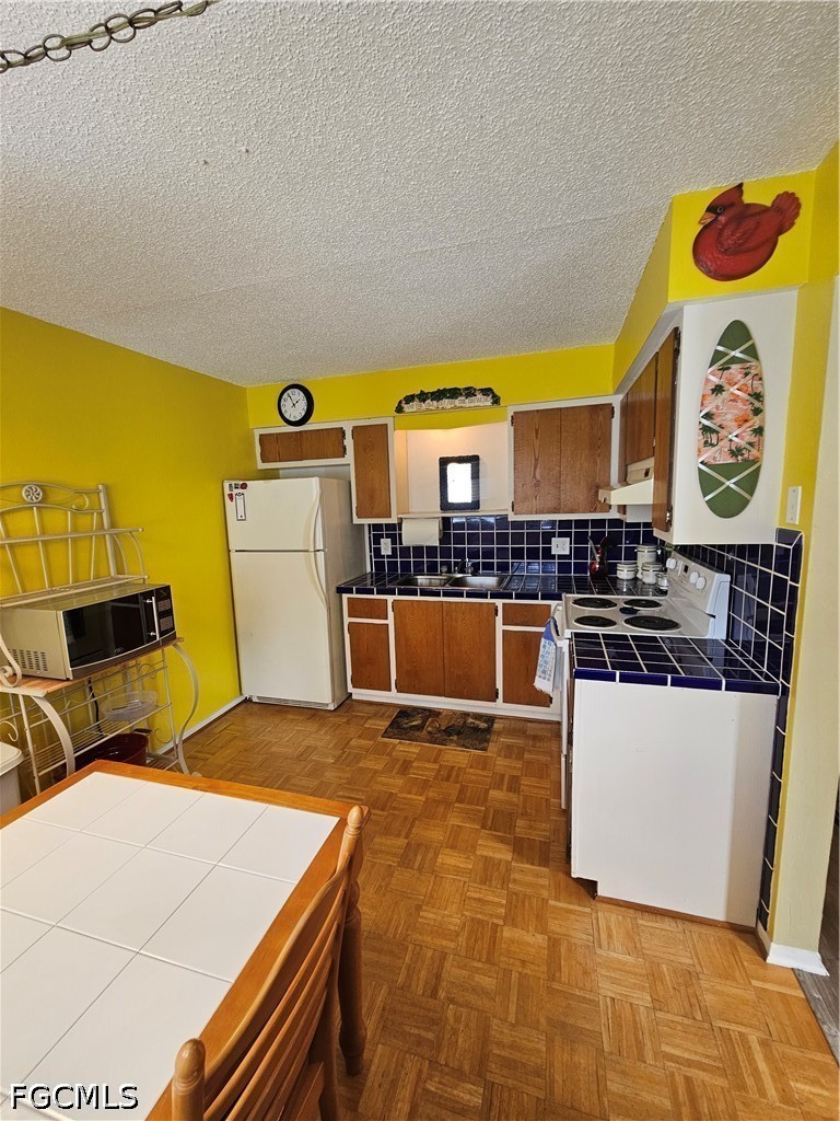6777 Winkler Road, Apt 168