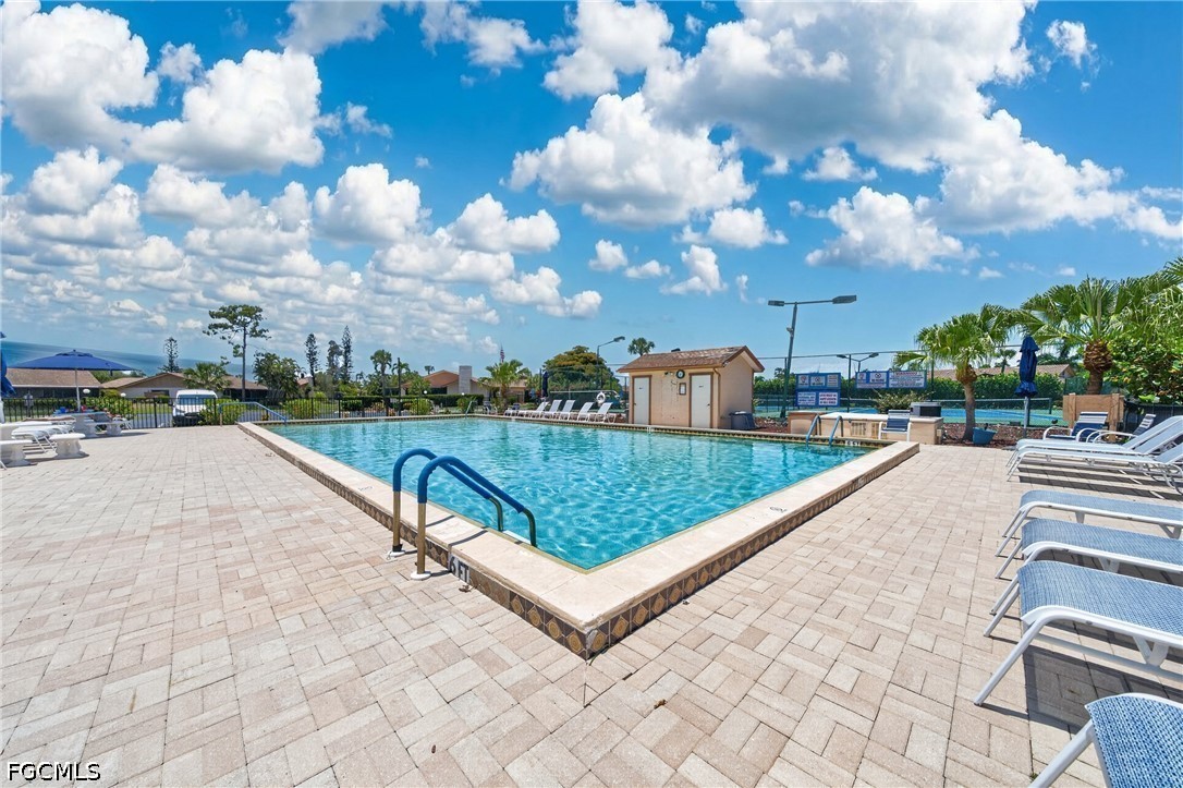 17318  Timber Oak Lane