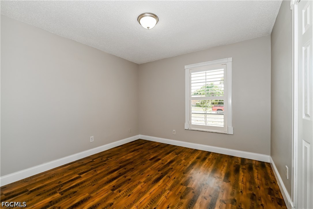 225 SW 37th Street