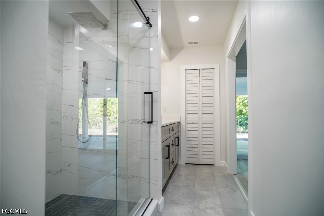 2801  Flora Avenue