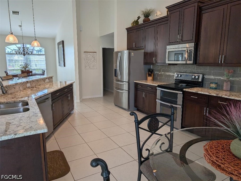 5008 SW 9th Place