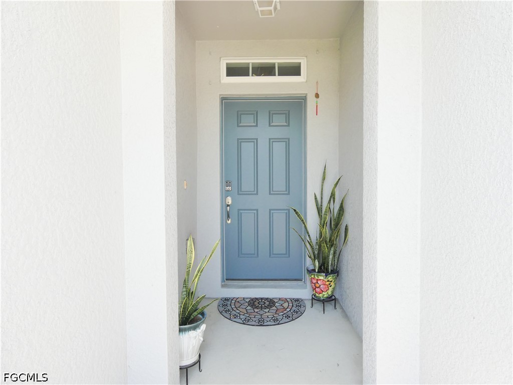 4630 SW 16th Place