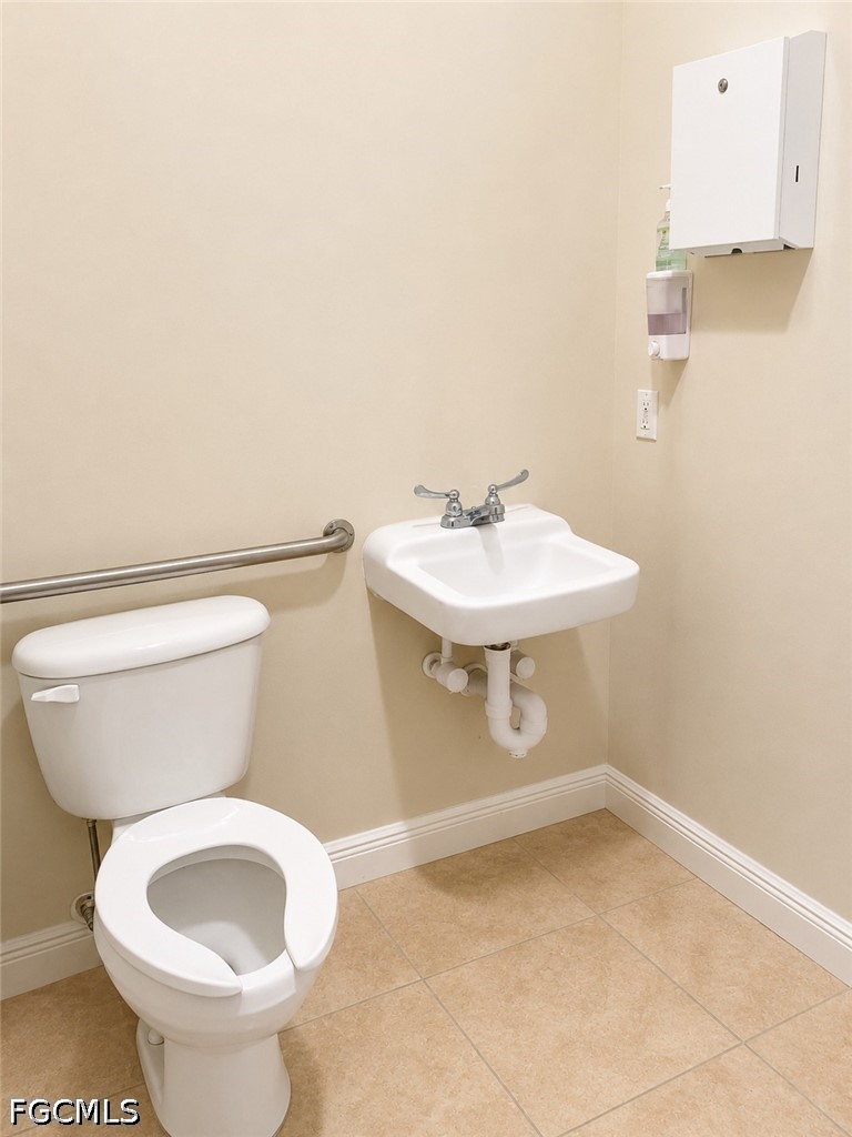 3940  Radio Road, Apartment 109
