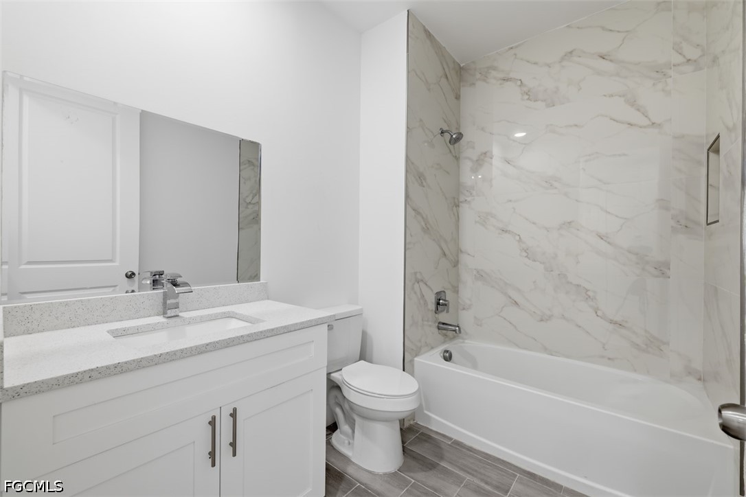 195  Rotonda Boulevard, Apt 3