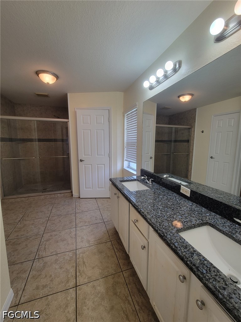 8071  Liriope Loop