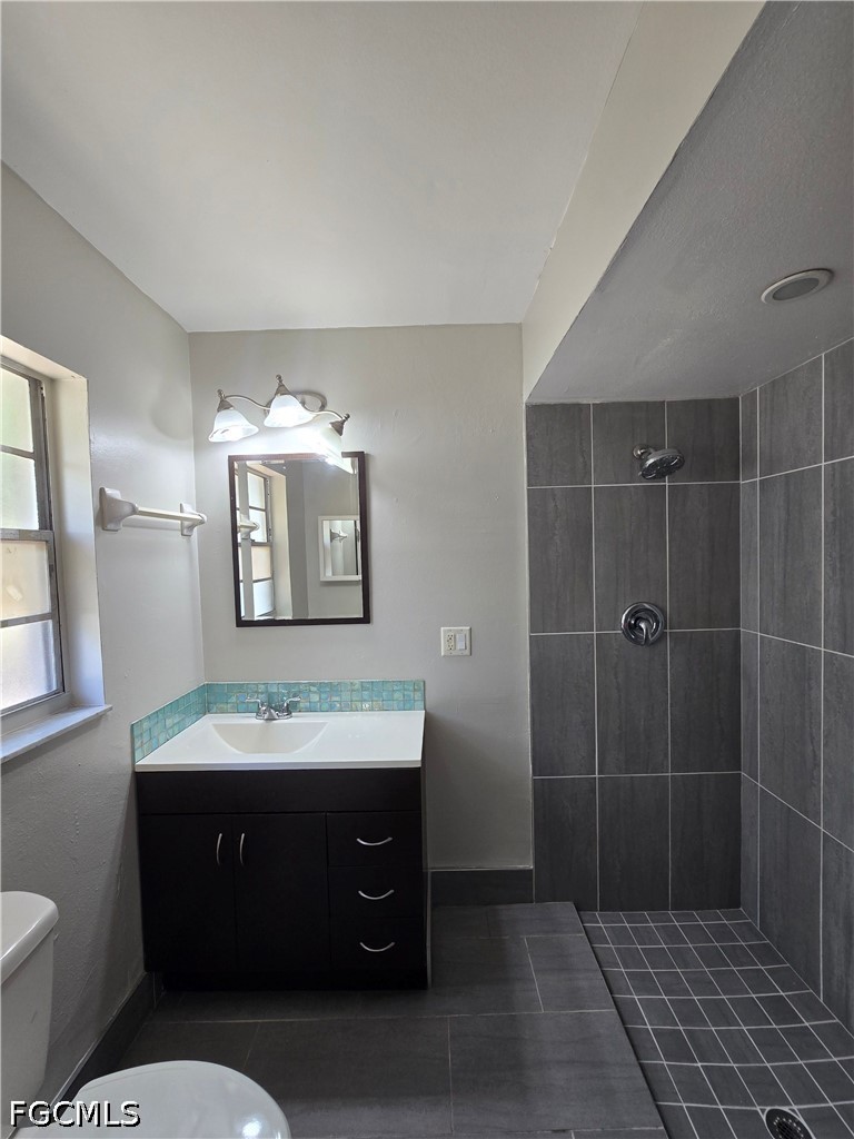702 SE 47th Street, Apt 2