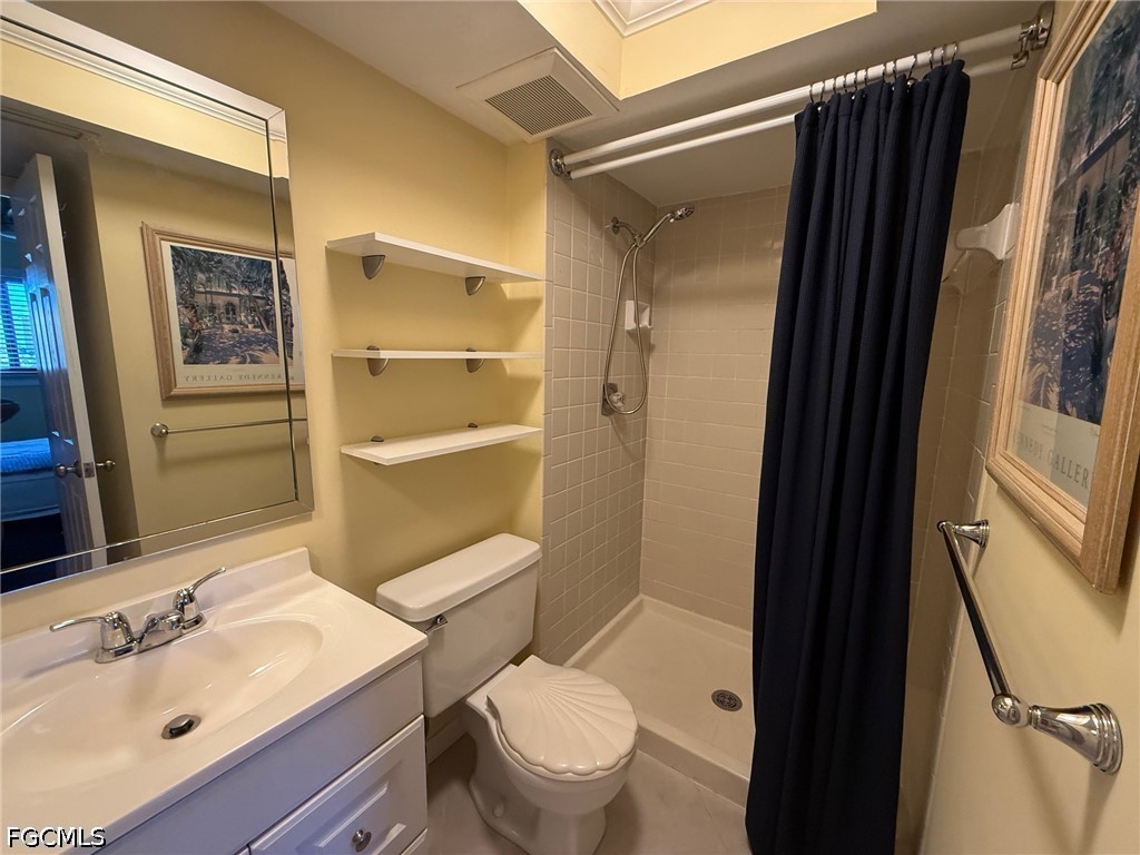 8350 Estero Boulevard, Apt 423