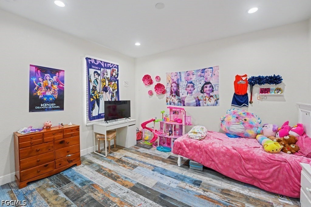 8006 Oakleaf Circle