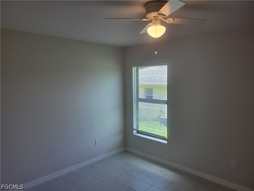 217/219 Cape Coral Parkway
