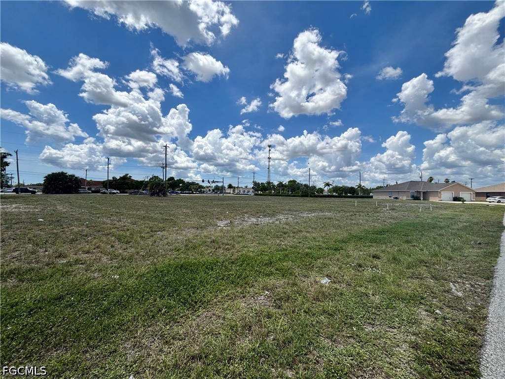 1204 SE 9th Court