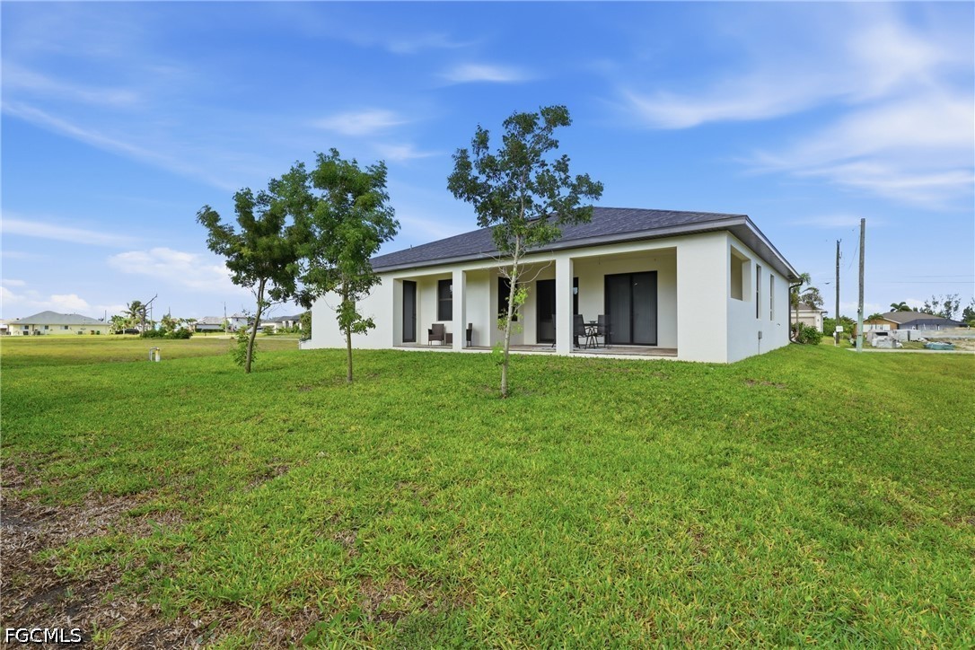 1813 NW 37th Place