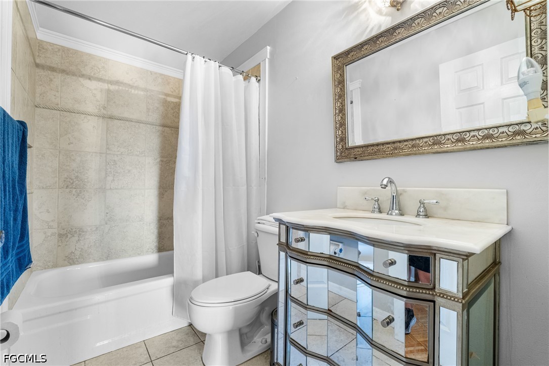 2366 E Mall Drive, Apt 516