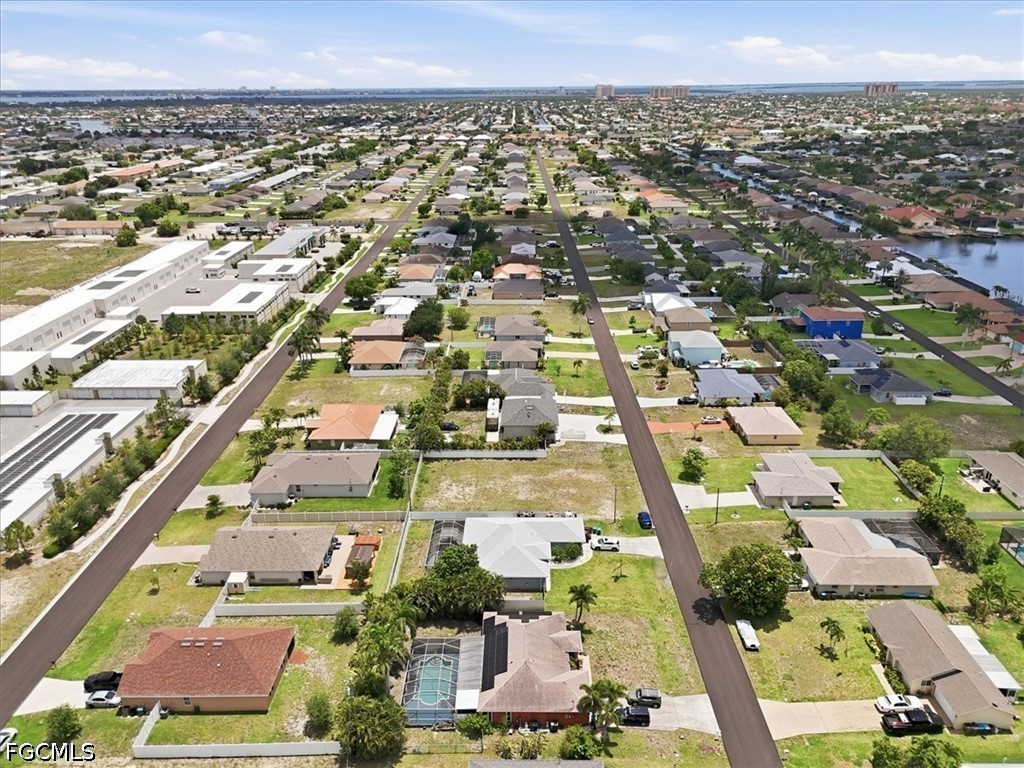 4215 SW 9th Place