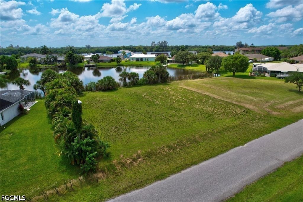 17091  Waters Edge Circle