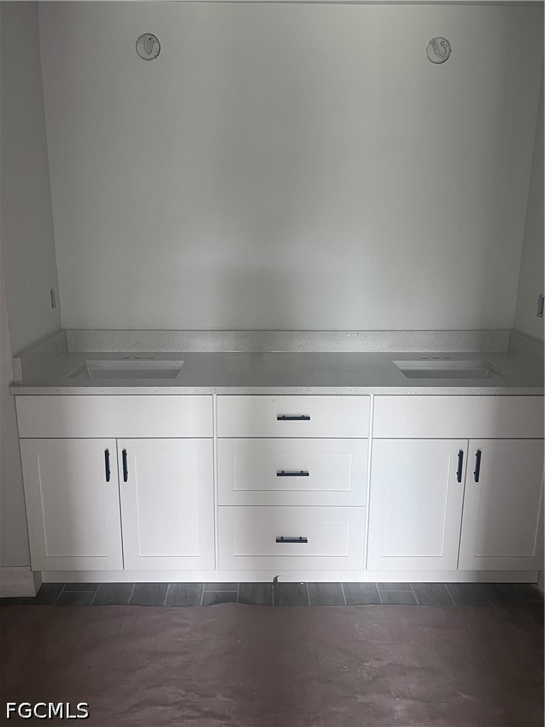 2406  Bay Plaza