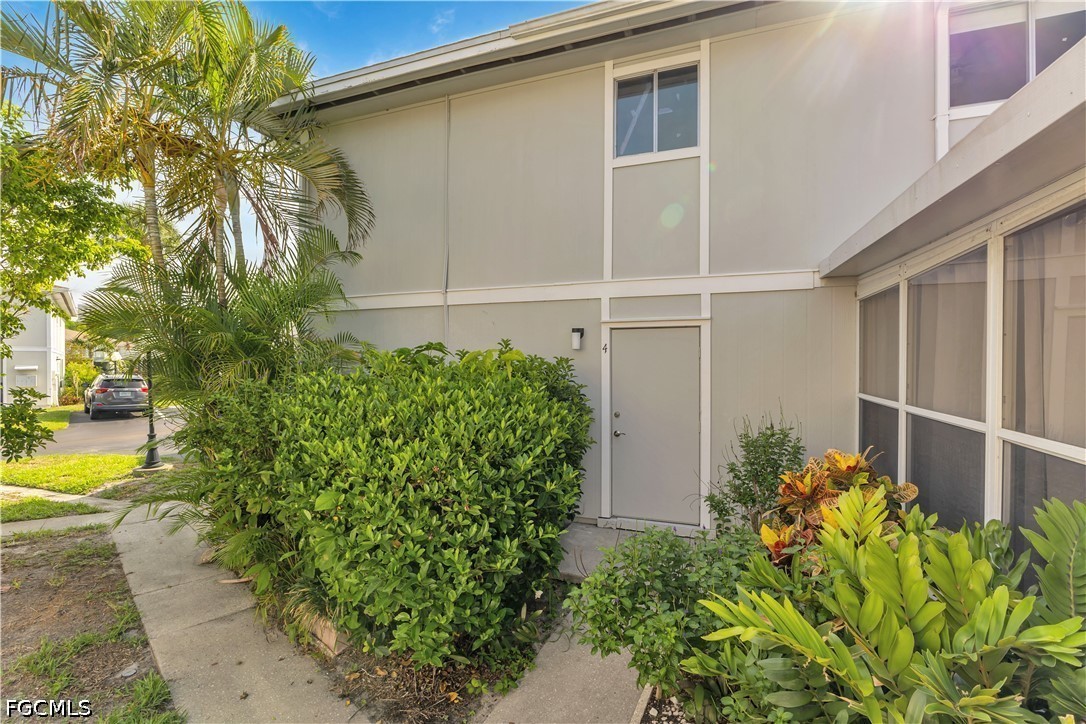 3284 Royal Canadian Trace, Apt 4