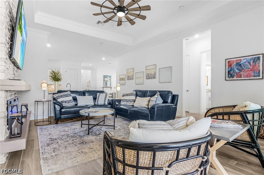 25048  Oak Hammock Court