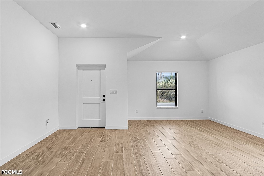735  La Plata Avenue