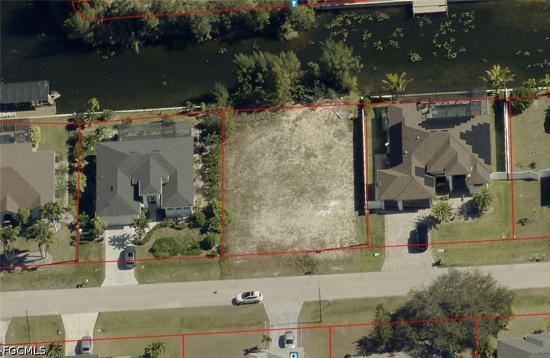 2135 SW 4th Court