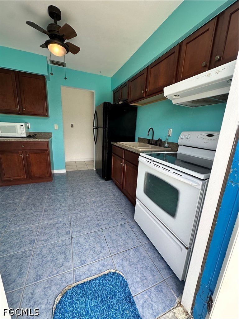 10  Tangerine Court