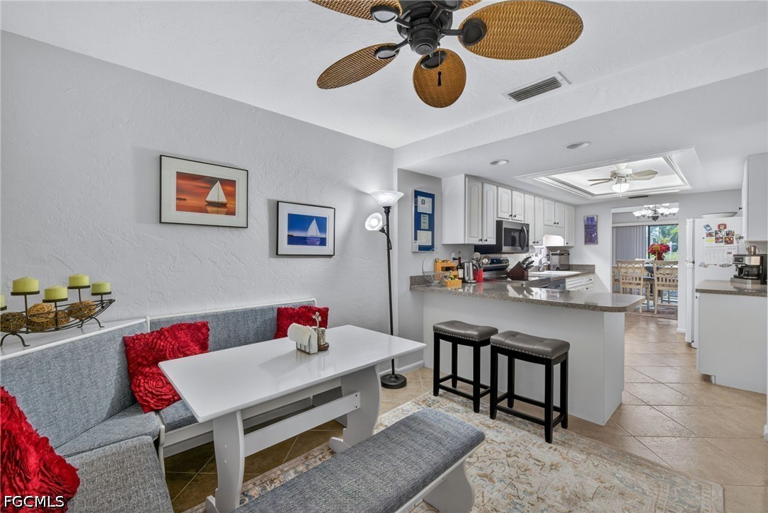 4466 W Mainmast Court