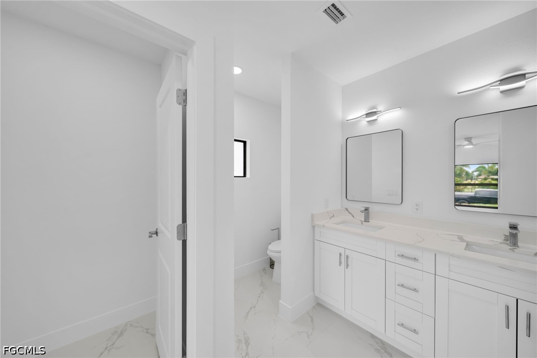 3721 NE 11th Place