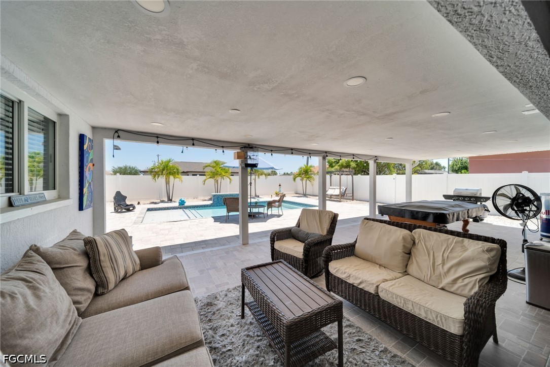 3221 SW 11TH Place