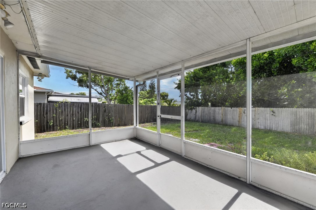 5235 Robin Lane