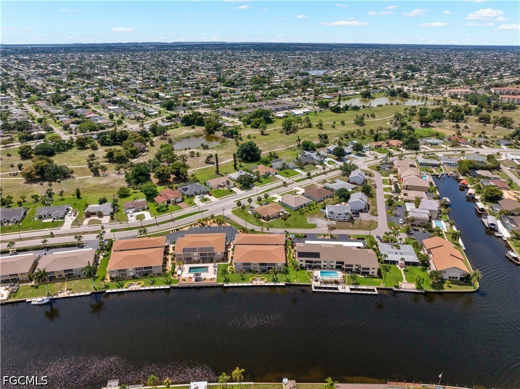 4353 Country Club Boulevard, Apt B